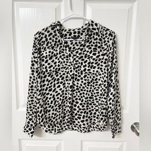 Ann Taylor Petite Animal Print Blouse – XS Petite (XSP)